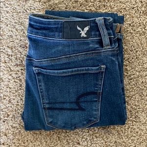 dark blue american eagle jeans